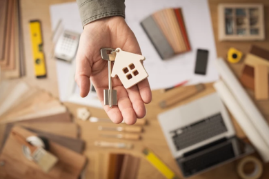 House-shaped key ring