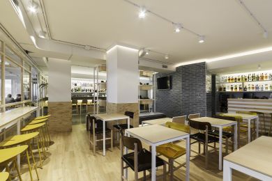 Zona de refeições com produtos Tromilux